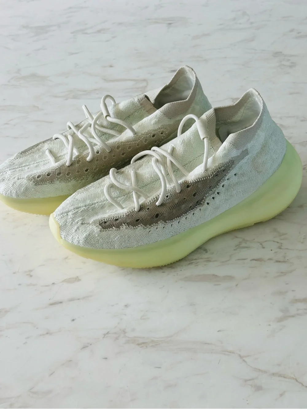 adidas Men’s Yeezy Boost 380 Calcite Glow Men’s Size 12